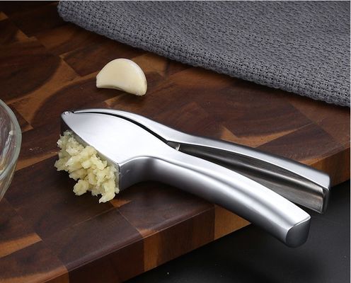 پریس سیر درجه غذایی خردکننده زنجبیل خرد کننده پوست کشنده 16*3cm Multi Kitchen Grater