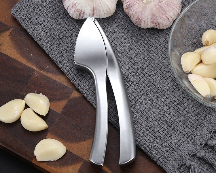 پریس سیر درجه غذایی خردکننده زنجبیل خرد کننده پوست کشنده 16*3cm Multi Kitchen Grater